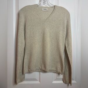 EUC NEIMAN MARCUS V-neck Oatmeal Color Womens Cashmere sweater size M